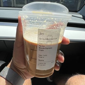 Starbucks - Coffee & Tea Near Me - Los Angeles, California Starbucks - Coffee & Tea Near Me - Los Angeles, California
