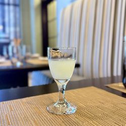 Butterface - Dining area