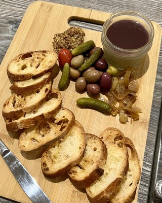 The 3rd Corner Wine Shop & Bistro by null