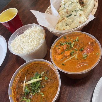 Indian Curry House - Daal Makhani, Paneer Tikka Masala, Basmati Rice, Garlic Naan - Indian Near Me - Stoughton, Wisconsin