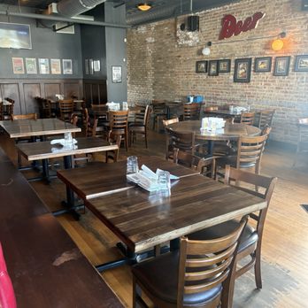 Lavergne's Tavern - Inside dining - Beer Bar Near Me - Berwyn, Illinois Lavergne's Tavern - Inside dining - Beer Bar Near Me - Berwyn, Illinois