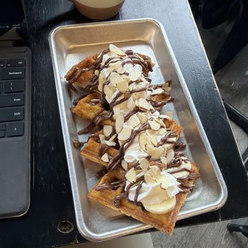 Addis Cafe - Gusto Waffles - Coffee & Tea Near Me - Oak Park, Illinois
