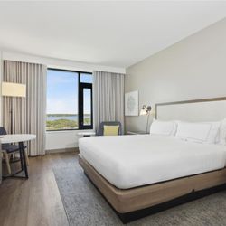The Lodge at Gulf State Park, a Hilton Hotel - Guest room