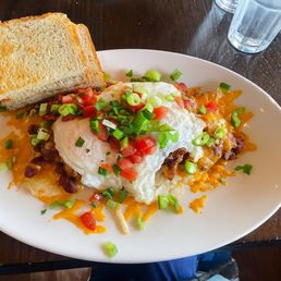 CHILI & CHEESE OMELETTE CHILI & CHEESE OMELETTE