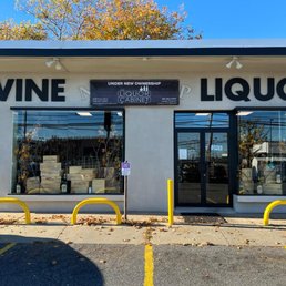 Exterior outside entrance of Liquor Cabinet - Staten Island, New York Exterior outside entrance of Liquor Cabinet - Staten Island, New York