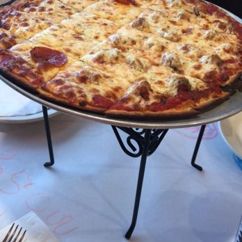 Rosati's Pizza - Pizza Near Me - Oconomowoc, Wisconsin Rosati's Pizza - Pizza Near Me - Oconomowoc, Wisconsin