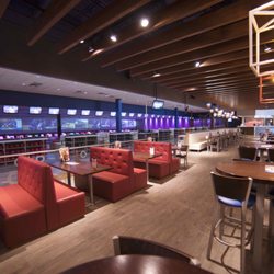 Main Event Grapevine - Dining & Bowling