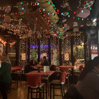 Country Club - Sports Bars Near Me - Chicago, Illinois