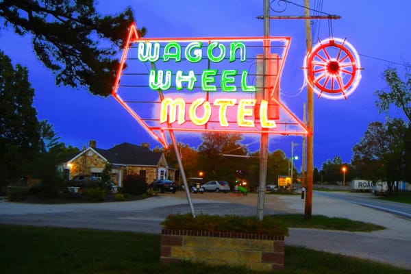 Wagon Wheel Motel by null
