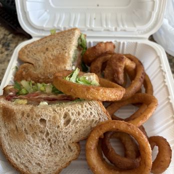 Easy Egg Cafe - BLT Sandwich and Onion Rings - Breakfast & Brunch Near Me - Quartz Hill, California