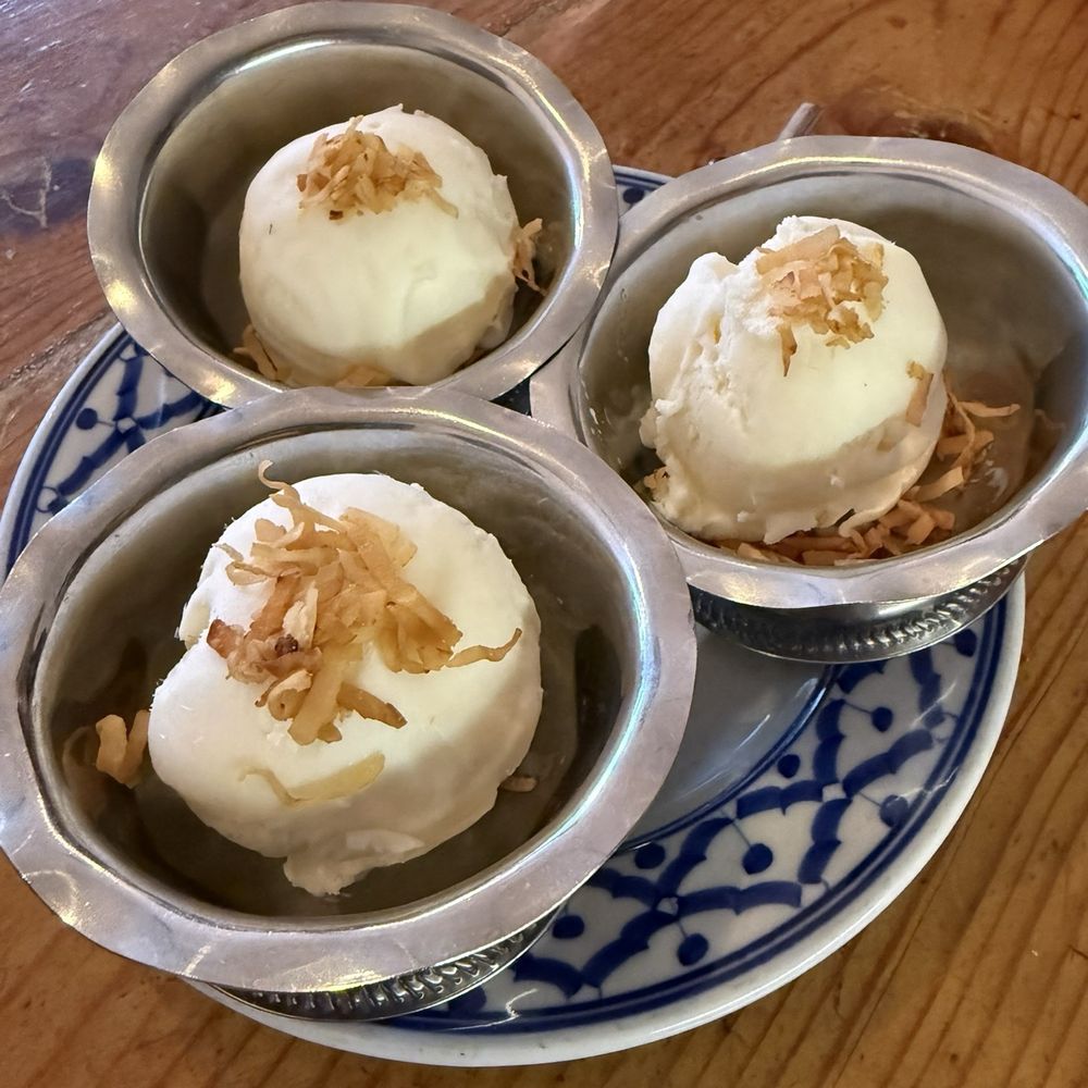 Pochana Thai Kitchen - Thai Near Me - Astoria, New York