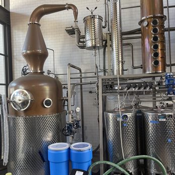 Widow Jane Distillery - Carl! - Distilleries Near Me - Red Hook, New York