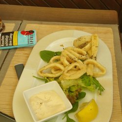 El Greco - Die Tintenfisch Ringe waren okay aber nichts besonders. Wurden kalt serviert.