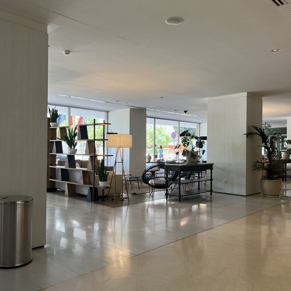 Meliá Lebreros - Lobby - Hotels Near Me - Seville, SE