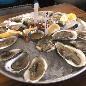 Blackwall Hitch - $1 oysters - New American Near Me - Baltimore, Maryland