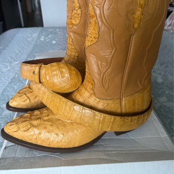 Capri Shoes Repair - Perfect color match belt to new boots - Shoe Repair Near Me - Downey, California