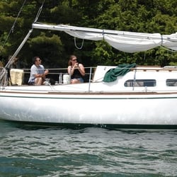 All Hands Sailing - Lunch in the Apostle Islands