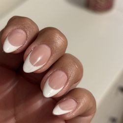 Fashion Nails & Spa VIP - Left white nail polish on my skin too