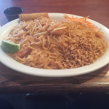 Planet Thai - Pad thai with shrimp - Thai Near Me - Lexington, Kentucky Planet Thai - Pad thai with shrimp - Thai Near Me - Lexington, Kentucky
