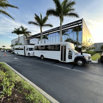 Davis Brothers Limos and Buses - Limos Near Me - Alva, Florida Davis Brothers Limos and Buses - Limos Near Me - Alva, Florida