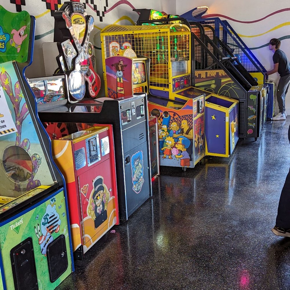 Full Hearts Arcade and Eats - Arcade row - Arcades Near Me - Half Moon Bay, California Full Hearts Arcade and Eats - Arcade row - Arcades Near Me - Half Moon Bay, California