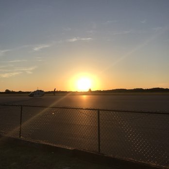 The Hangar Bar & Grill - Sunset at The Hanger - Bars Near Me - Bessemer, Alabama