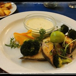 Restaurace Maděřič - Grilovaný halibut s pomarančovou remuládou a brokolicí