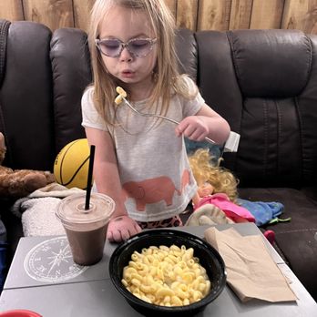 Pressed Cafe - Macaroni and cheese with chocolate milk - Sandwiches Near Me - Salem, New Hampshire