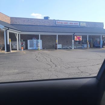 Bill's Self Service & Mini Mart - this is a pic of store in north prarie wi - Gas Stations Near Me - North Prairie, Wisconsin Bill's Self Service & Mini Mart - this is a pic of store in north prarie wi - Gas Stations Near Me - North Prairie, Wisconsin