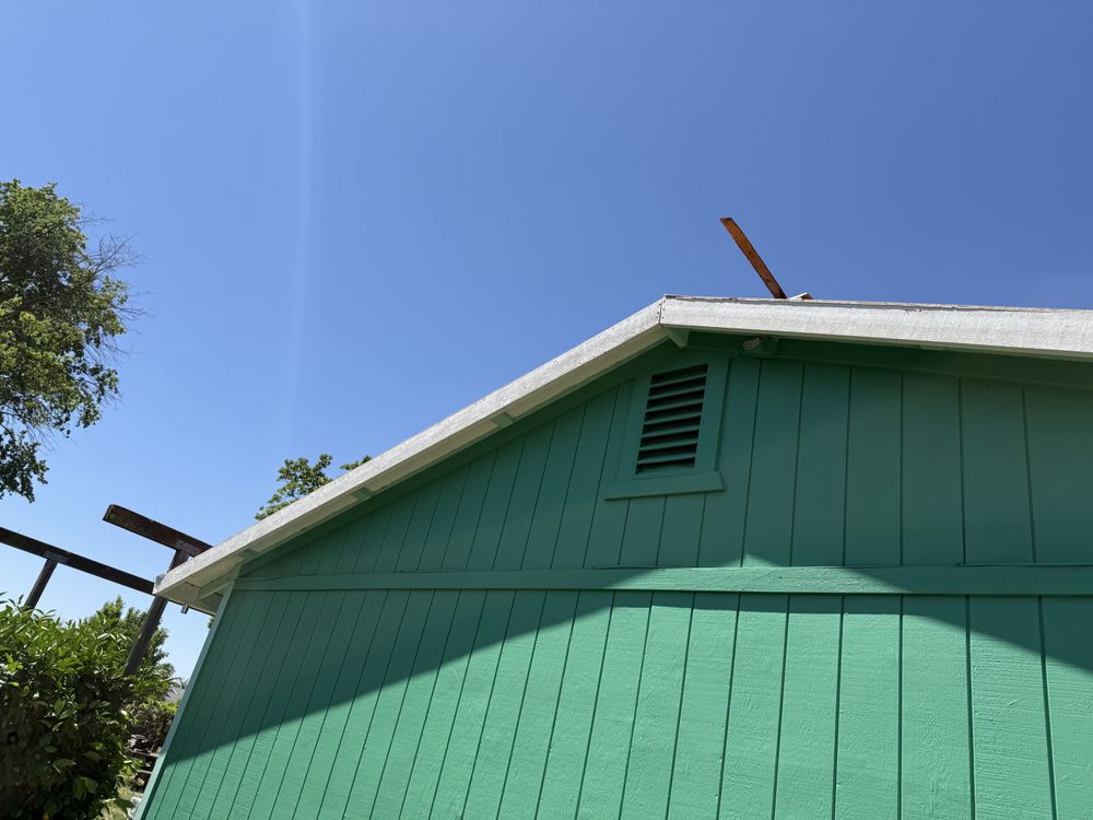 Slide of Gonzalez Roofing Pros