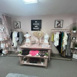 Pretty  Moments Boutique