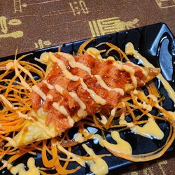 Tuna Chips: fried wonton skin, spicy tuna, eel sauce & spicy mayo