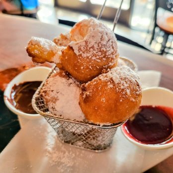 Farmhouse Cafe - Beignets - Breakfast & Brunch Near Me - Honolulu, Hawaii Farmhouse Cafe - Beignets - Breakfast & Brunch Near Me - Honolulu, Hawaii