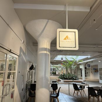 Tiny Pyramid - Cafes Near Me - Honolulu, Hawaii