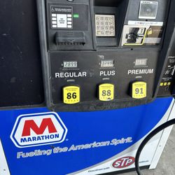 Marathon Gas & Roadrunner Travel Center
