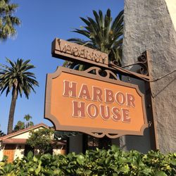 Harbour House Inn