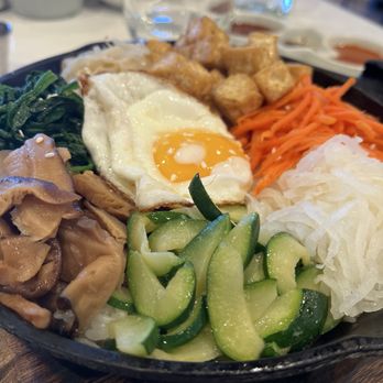 Sumi Korean Grill - Fried Tofu Skillet Bibimbap + egg - Korean Near Me - Tukwila, Washington