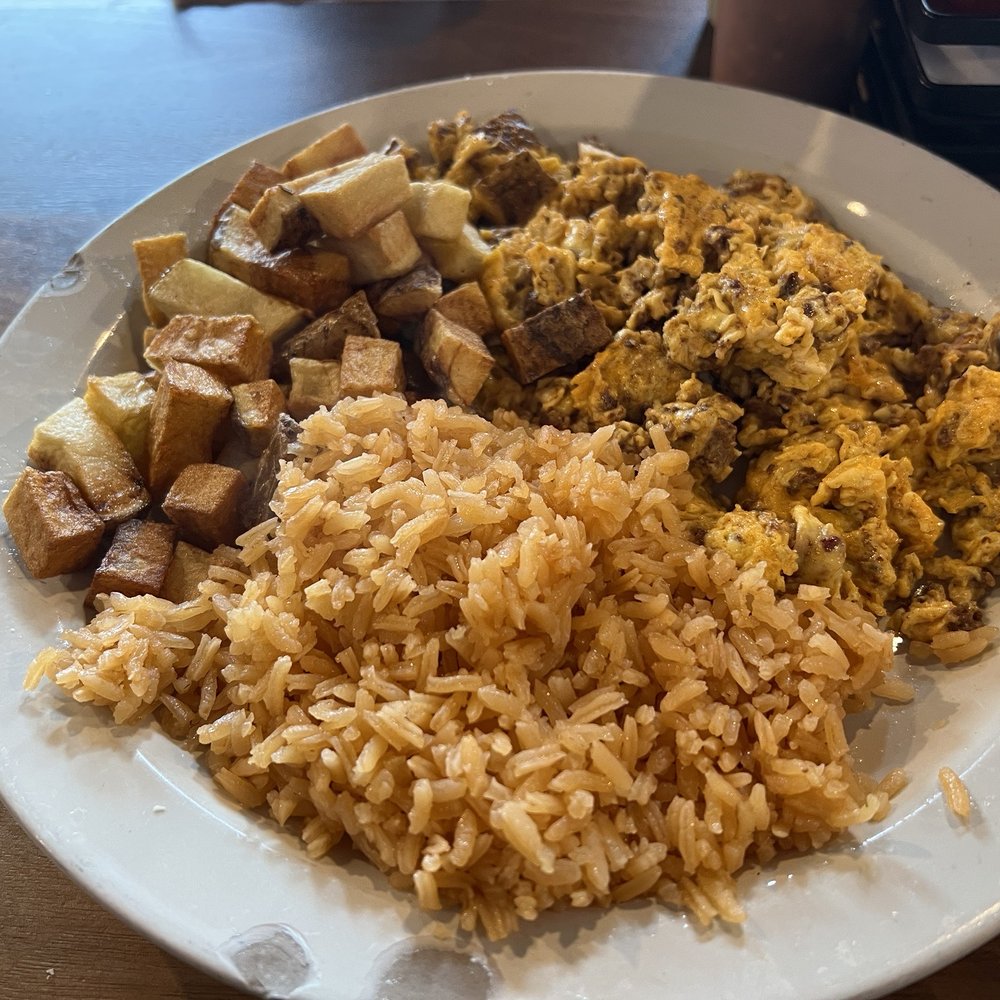 Haydees Cafe - Huevos Huevo con Chorizo Plate with rice - Mexican Near Me - Gainesville, Georgia