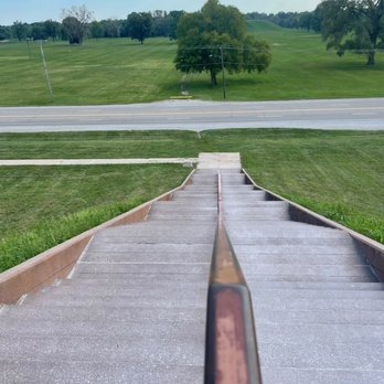 Cahokia Mounds - Parks Near Me - Collinsville, Illinois