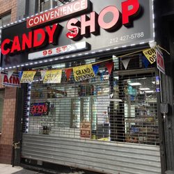 95th Street Mini Mart - So much for open 24 hours. Looks like this business isn't profitable. 07/16/22