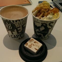 Coffeelovers Universiteit Maastricht - Left: cafe cioccolato. Right: caramel croquant. Choose between a complementary nougat or cookie to go with your coffee.