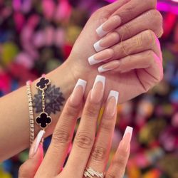 Wink & Polish Lounge