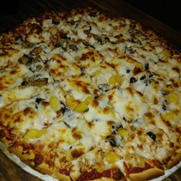 Chicken and mushrooms with pineapples and olives Chicken and mushrooms with pineapples and olives