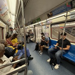 PATH Train World Trade Center Station - Crowded