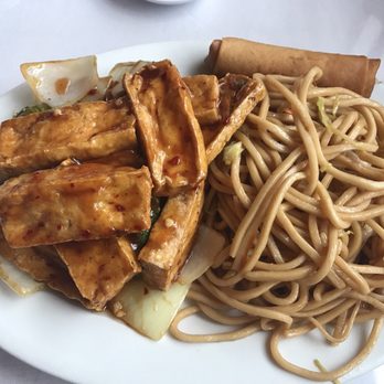 Long Life Vegi House - Lunch deal- longlife tofu with broccoli and chow mein noodles instead of bell peppers and rice + 1 spring roll. Delicious!! - Chinese Near Me - Berkeley, California Long Life Vegi House - Lunch deal- longlife tofu with broccoli and chow mein noodles instead of bell peppers and rice + 1 spring roll. Delicious!! - Chinese Near Me - Berkeley, California