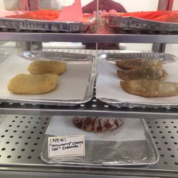 kimmie's Bake Shop - Case options