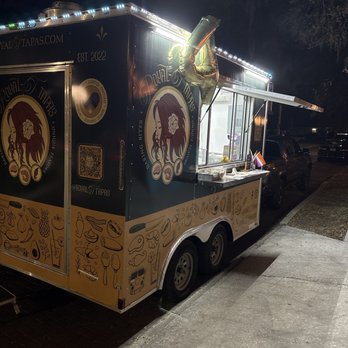 Royal T Tapas - The food truck! - Food Trucks Near Me Royal T Tapas - The food truck! - Food Trucks Near Me