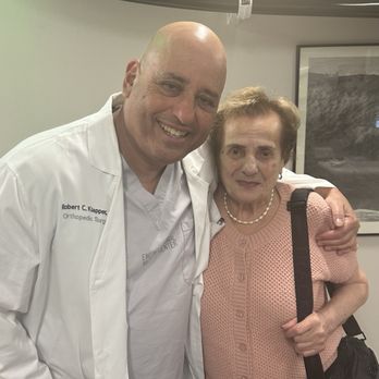 Robert C Klapper, MD - Orthopedists Near Me - Los Angeles, California Robert C Klapper, MD - Orthopedists Near Me - Los Angeles, California