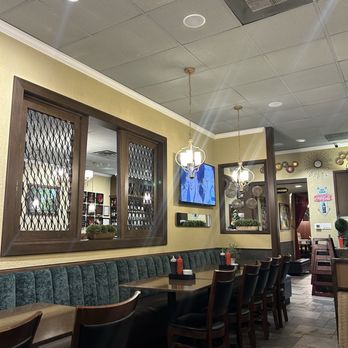 Tasty Pho - Side dining room - Vietnamese Near Me - Pinellas Park, Florida Tasty Pho - Side dining room - Vietnamese Near Me - Pinellas Park, Florida