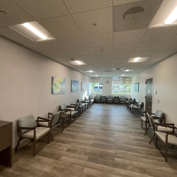 El Segundo Endoscopy Center - Our spacious waiting room - Medical Centers Near Me - El Segundo, California